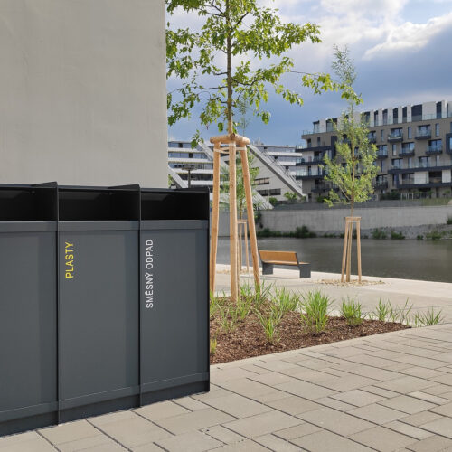 Afvalscheiding afvalbak 3 delig. Model MAG 4 Afvalbakken staal voor scheiden afval buiten. Set van 3.